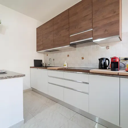 Paradise Apartment